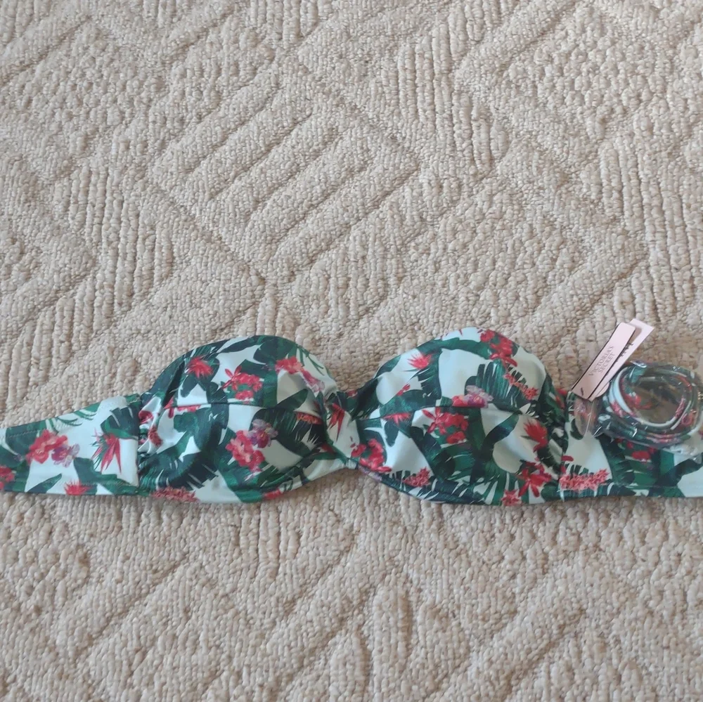 Victoria Secret Swim Top - Picture 14 of 15